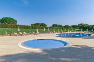 piscina appartamento al golf club