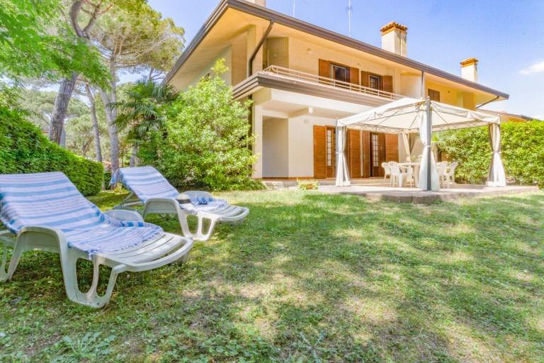 Zu verkaufen in Lignano Sabbiadoro Wohnung mit Meerblick in Residenz